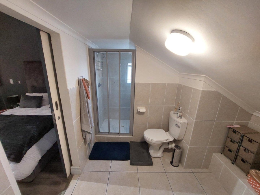 To Let 1 Bedroom Property for Rent in Royal Ascot Western Cape